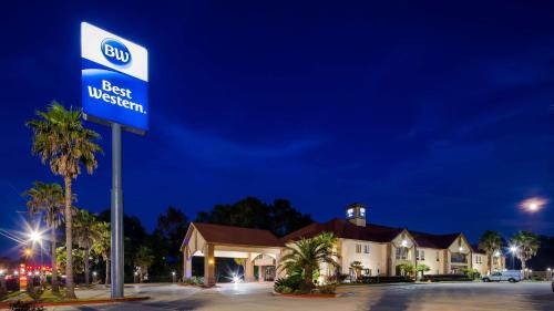 Lake Charles Hotel | Budget-Friendly Stay at Best Western Bayou Inn & Suites