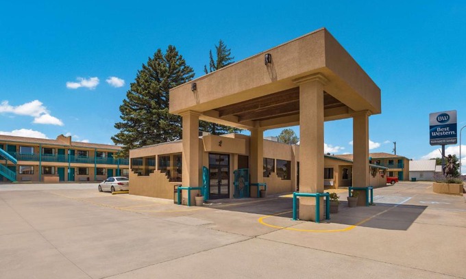 Clayton Hotel | Explore Best Western Kokopelli Lodge with Oceanfront Views