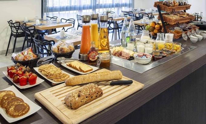 Trignac Hotel | Discover Best Western Les Aureliades with Pool & Spa