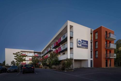 Trignac Hotel | Inviting Best Western Les Aureliades with Oceanfront Views