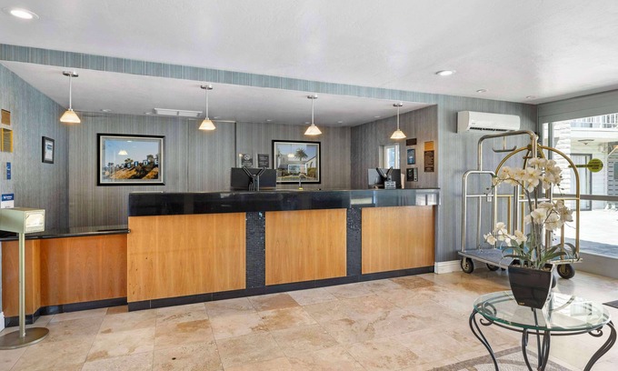 South Oceanside Hotel | Relax at Best Western Oceanside Inn with Pool & Spa