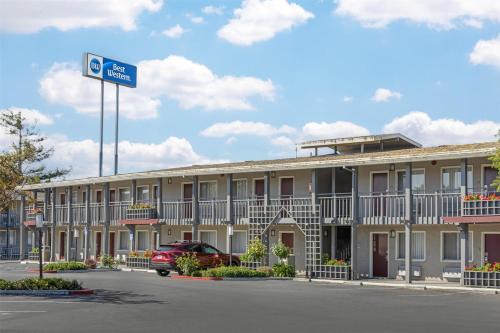 Petaluma Hotel | Relaxing Stay at Best Western Petaluma Inn with Pool