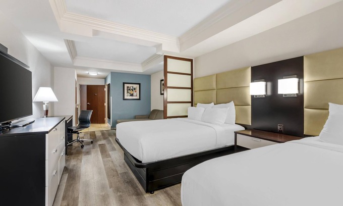 North Little Rock Hotel | Cozy Stay at Best Western Plus JFK Inn & Suites