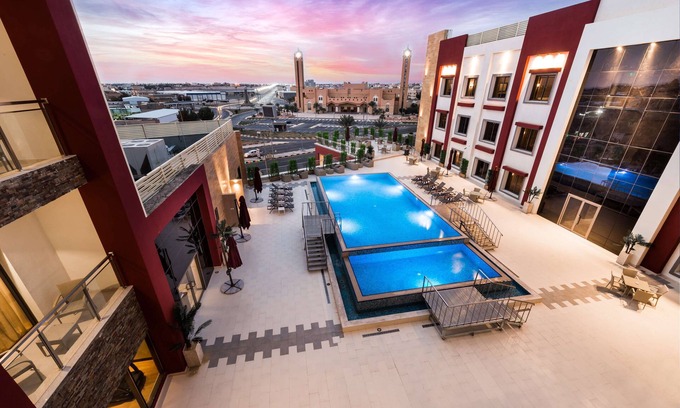 Gurayat Hotel | Top-Rated Best Western Plus Al Qurayyat City Center Stay