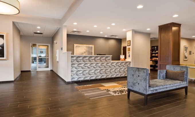 Poland Hotel | Top-Rated Comfort at Best Western Plus Boardman Inn & Suites
