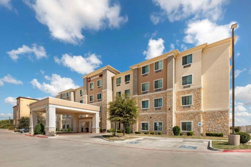 Buda Hotel | Family-Friendly Stay at Best Western Plus Buda Austin Inn