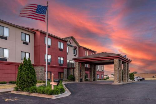 Monticello Hotel | Exceptional Stay at Best Western Plus Chelsea Hotel