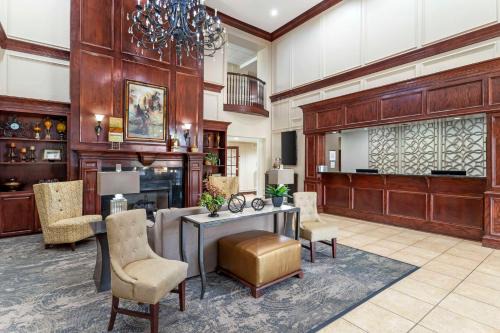 Crown Colony Hotel | Discover Comfort at Best Western Plus Crown Colony Inn