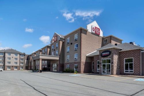 Dartmouth Hotel | Discover Best Western Plus Dartmouth: Family-Friendly Retreat