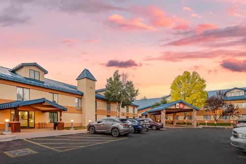 Eagle Hotel | Pet-Friendly Getaway at Best Western Plus Eagle-Vail Valley