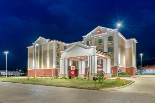Flowood Hotel | Guest Favorite: Best Western Plus Flowood Inn & Suites