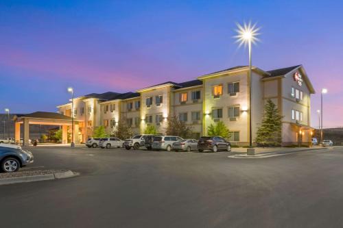 Frontier Hotel | Pet-Friendly Retreat at Best Western PLUS Fossil Country Inn