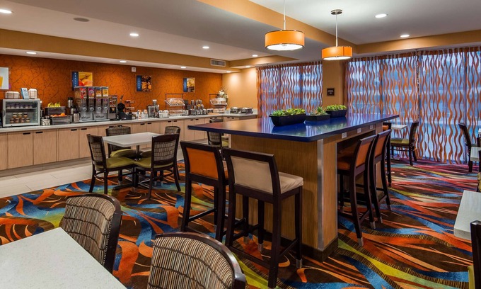Roosevelt Hotel | Comfortable Stay at Best Western Plus Fresno Airport Hotel