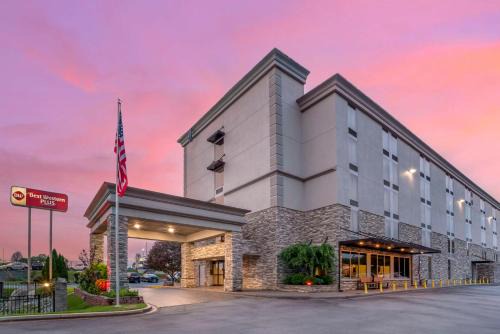 Greenville - Spartanburg Hotel | Inviting Best Western Plus Greenville I-385 Inn & Suites
