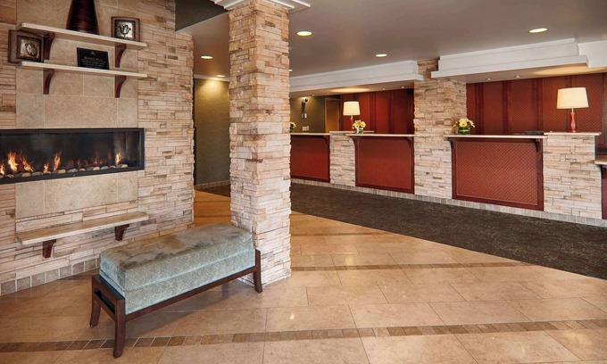 Langley Hotel | Guest Rated 8.8: Best Western Plus Langley Inn Awaits