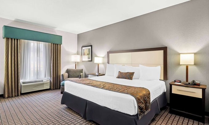 Magee Hotel | Comfortable Stay at Best Western Plus Magee Inn & Suites