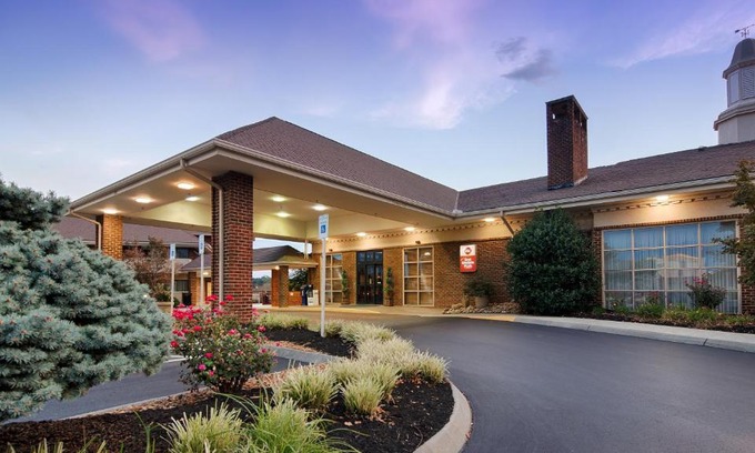 Morristown Hotel | Pet-Friendly Retreat at Best Western Plus Morristown