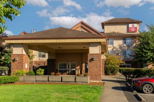 Chehalis Hotel | Pet-Friendly Getaway at Best Western Plus Park Place Inn