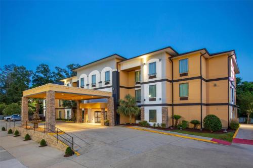 Walker Hotel | Discover Comfort at Best Western Plus Regency Park Hotel