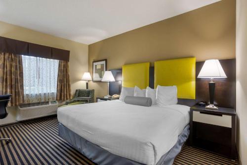 Searcy Hotel | Pet-Friendly Retreat at Best Western Plus Searcy Inn