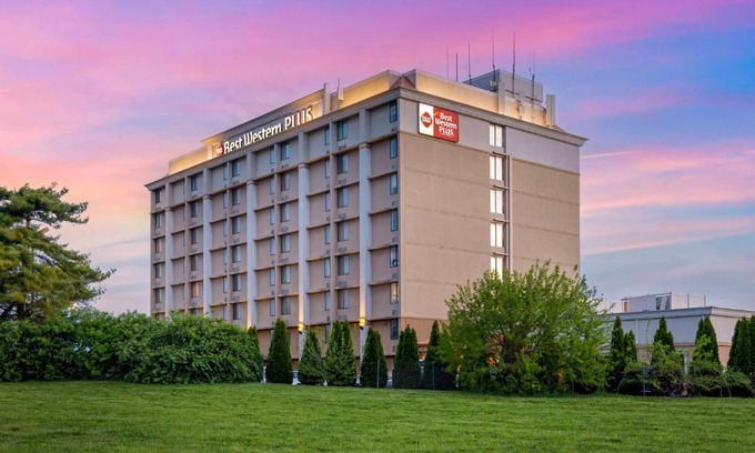 St. Charles Hotel | Pet-Friendly Getaway at Best Western Plus The Charles Hotel