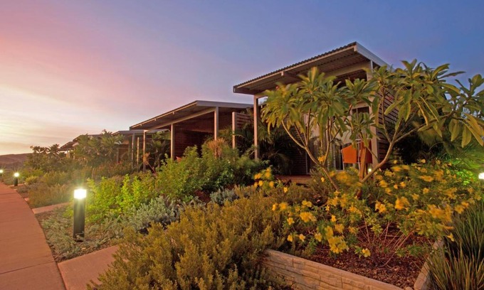 Stove Hill Resort | Relax at Best Western Plus The Ranges Karratha - 4 Star Stay