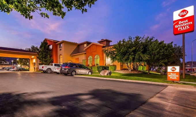 Wendover Hotel | Pet-Friendly Comfort at Best Western Plus - Wendover Inn