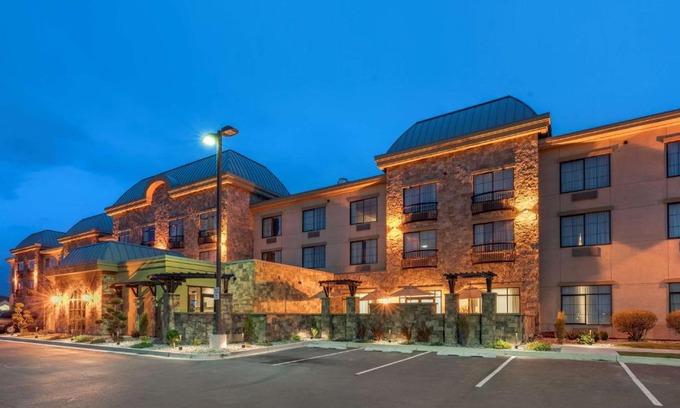 Pasco Hotel | Top-Rated Best Western Premier Pasco Inn with Ocean View