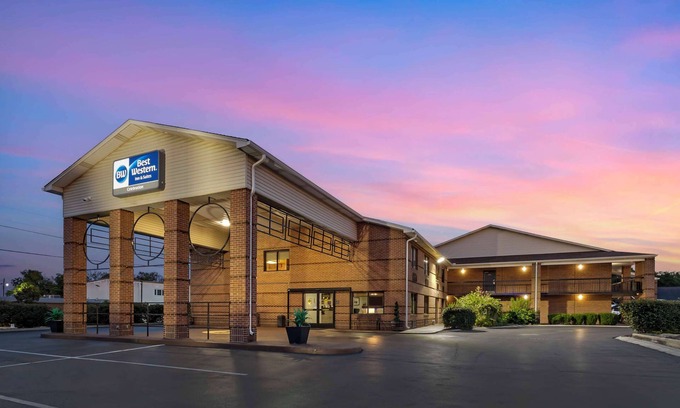 Shelbyville Hotel | Comfortable Stay at Best Western Shelbyville Inn & Suites