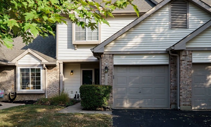 Dayton Condo | Beth's Hideaway - 3 bedroom 2.5 bath in a quiet neighborhood & lots of walking.