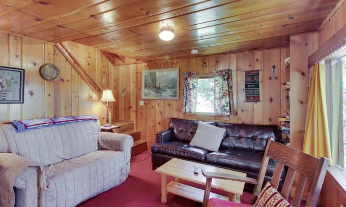 McCall House | Cozy Beth's Lakeside Cabin with Private Beach & Ocean Views