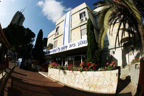 Haifa Hotel | Experience Beth-Shalom: Family-Friendly with Breakfast