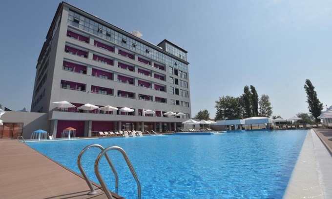Anapsky District Hotel | Experience BETON BRUT All Inclusive & Spa Hotel in Miracleon