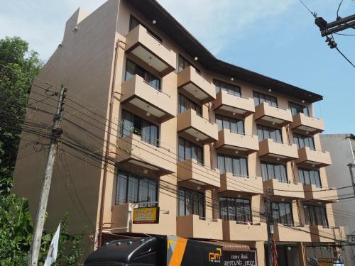 Betong House | Budget-Friendly Betong Hill Hotel with Breakfast & Access