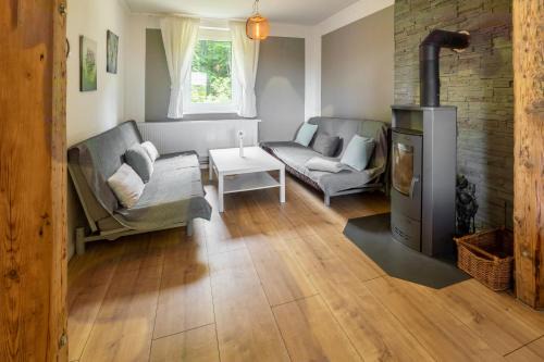 Bad Harzburg Apartment | Inviting Stay at Bett im Bahnhof Güterschuppen, Pet Friendly
