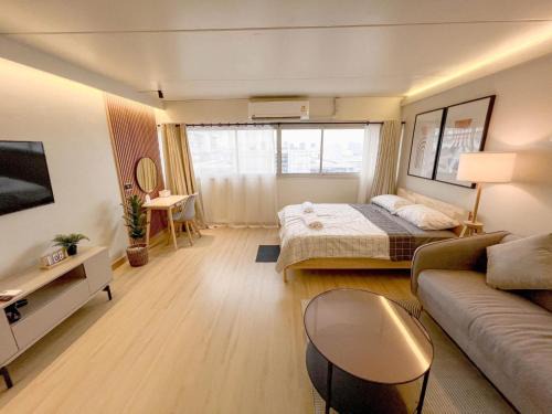Ban Mai Apartment | Family-Friendly Better Room in Muang Thong Thani C4
