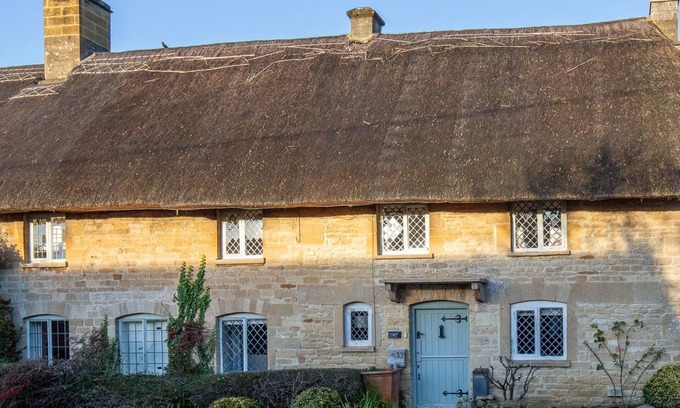 Burford Cottage | Betty's Cottage: Pet-Friendly Retreat Near Burford