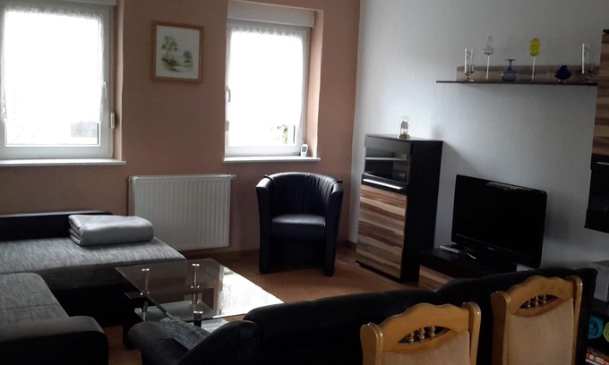 Schonfeld Apartment | Charming Apartment Near Castles with Pool and Kitchen