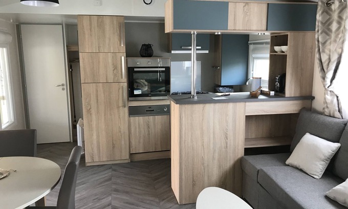 Saint-Julien-en-Born House | Idyllic Retreat: Hélène and Jean-Louis's Mobile Home Oasis