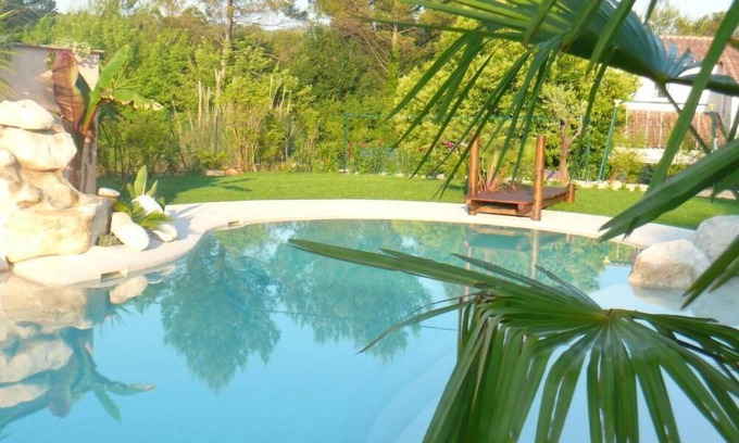 Peymeinade House | Idyllic Villa Retreat with Pool, Spa & Lake Views