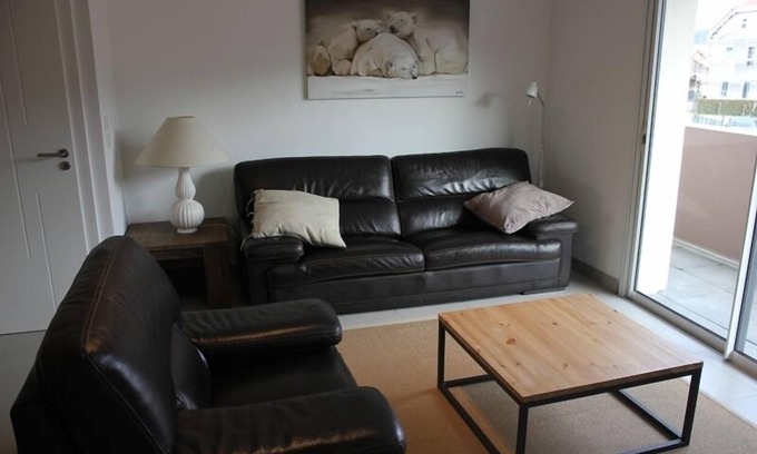 Gerardmer Apartment | Idyllic Retreat with Lake Views & Central Location, 9.8/10