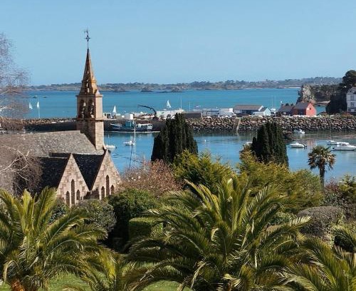 Loguivy House | Experience Exceptional Views at Maison Vue