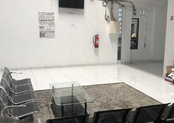 Praya House | Budget-Friendly Stay at Beverly Residence with Great Reviews