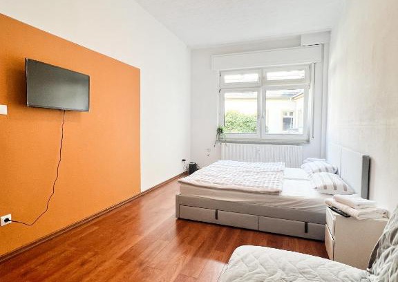 Karlsruhe City Centre Apartment | Central Location with Family-Friendly Amenities Await You