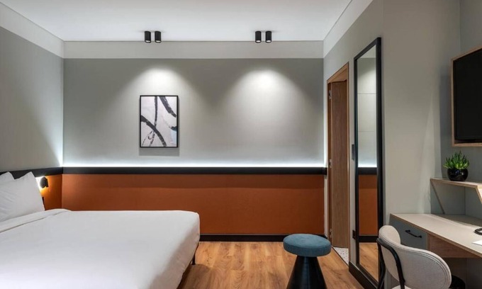 Thessaloniki City Centre Hotel | Family-Friendly Room in Thessaloniki with Kitchen & Breakfast