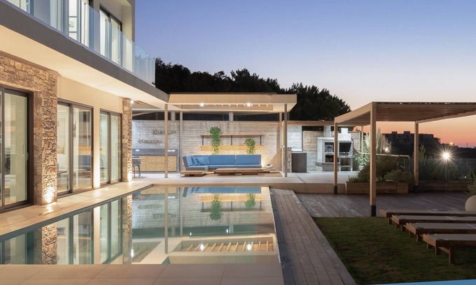 Ierapetra Villa | Villa Ierapetra: Ideal Ocean View Retreat with Pool Access