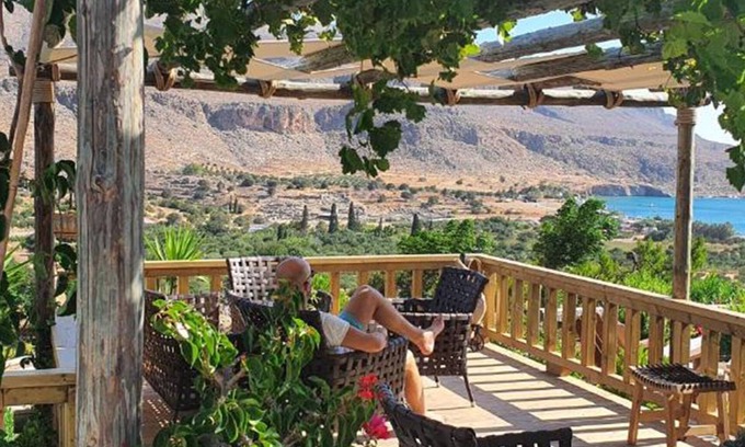 Sitia Apartment | Family-Friendly Apartment Sitia with Kitchen & Breakfast