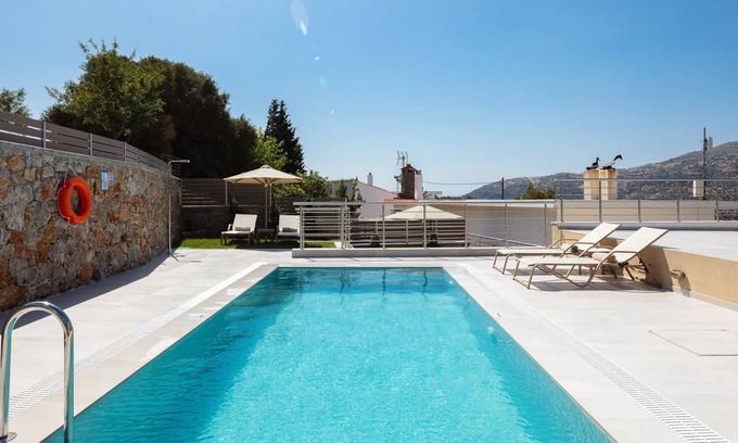 Orne Villa | Villa Rethymno: Family-Friendly Retreat with Ocean Views