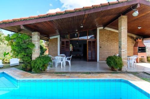 Praia Grande Villa | Inviting Casa Com Piscina: Your Beachfront Retreat Awaits