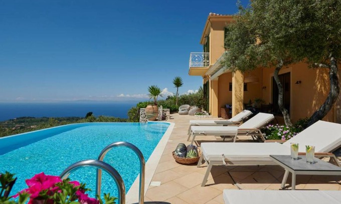 Kavallos Villa | Villa Lefkada: Pet-Friendly Retreat with Breakfast Included